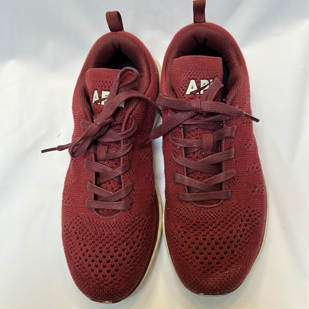 APL: Athletic Propulsion Labs TechLoom Phantom Sneakers-Size 10